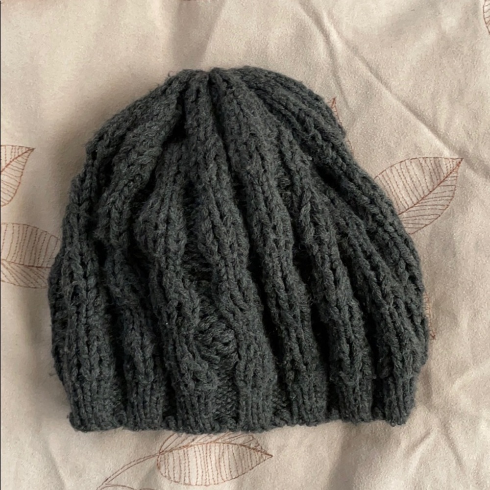 Winter hats - Picture 8 of 10